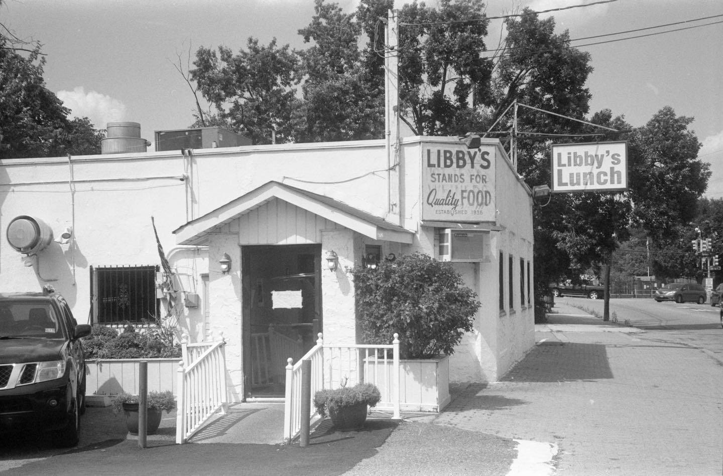 Returning to the theme of Hot Texas Wieners, Libbyâs Lunch in Paterson is one of the first places to originate the dish. Theyâre located near the Great Falls in Paterson on land owned by the city. Unfortunately, they are on the verge of shutting down, as their landlord, the aforementioned city of Paterson, is not happy that they havenât received rent in the past three years. Oops. We went there for takeout this past Sunday so we could experience the greatness of their take on the Hot Texas Wiener while we can. #rollfilmweek #rollfilmweek2020 #film #filmphotography #contaxiii #rodinal